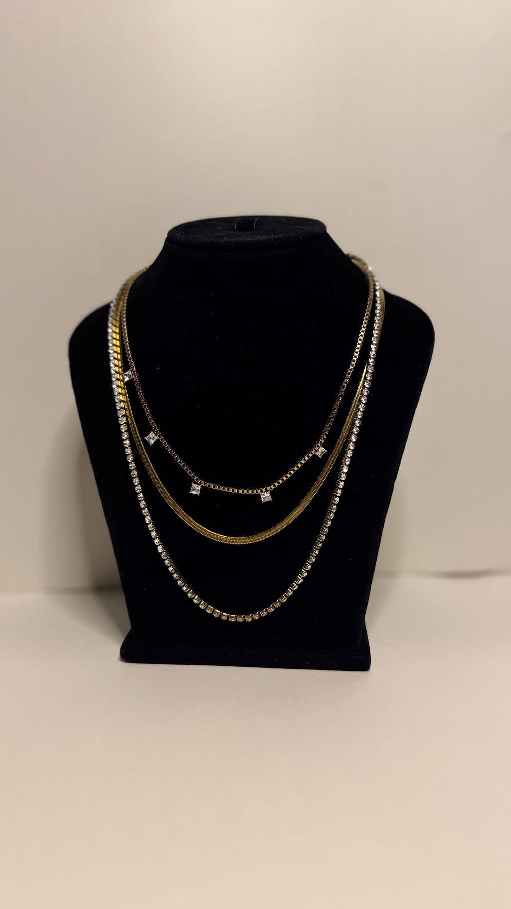 Exclusive Pendant Set (MH-13) - View 4 - Shop Aizel