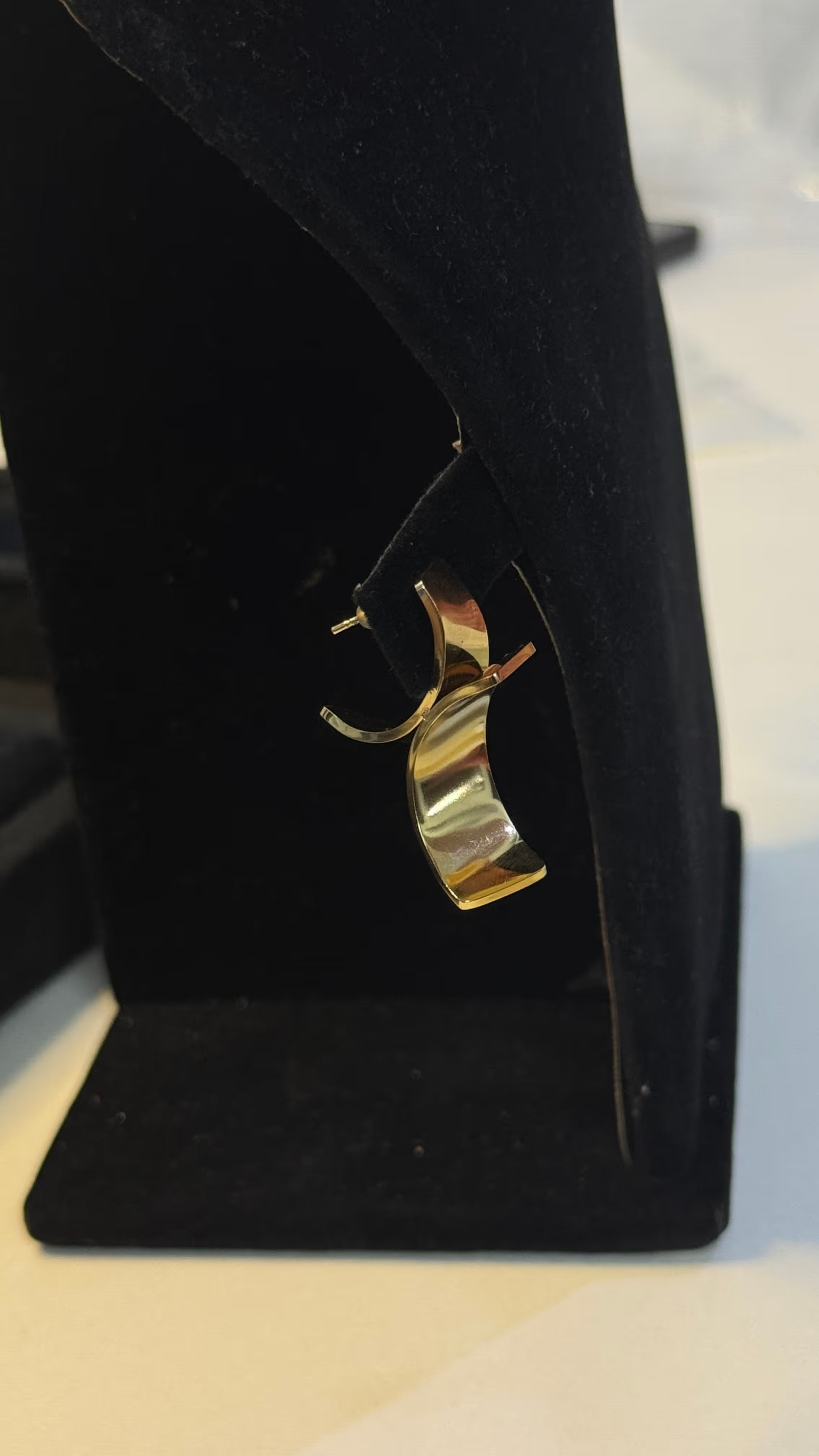 Gold Geometric Curved Stud Earrings - View 5 - Shop Aizel