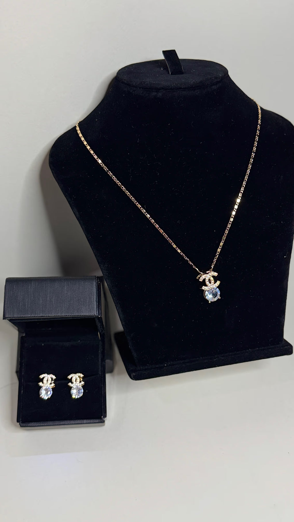 Exclusive Pendant Set (KD-9) - View 1 - Shop Aizel