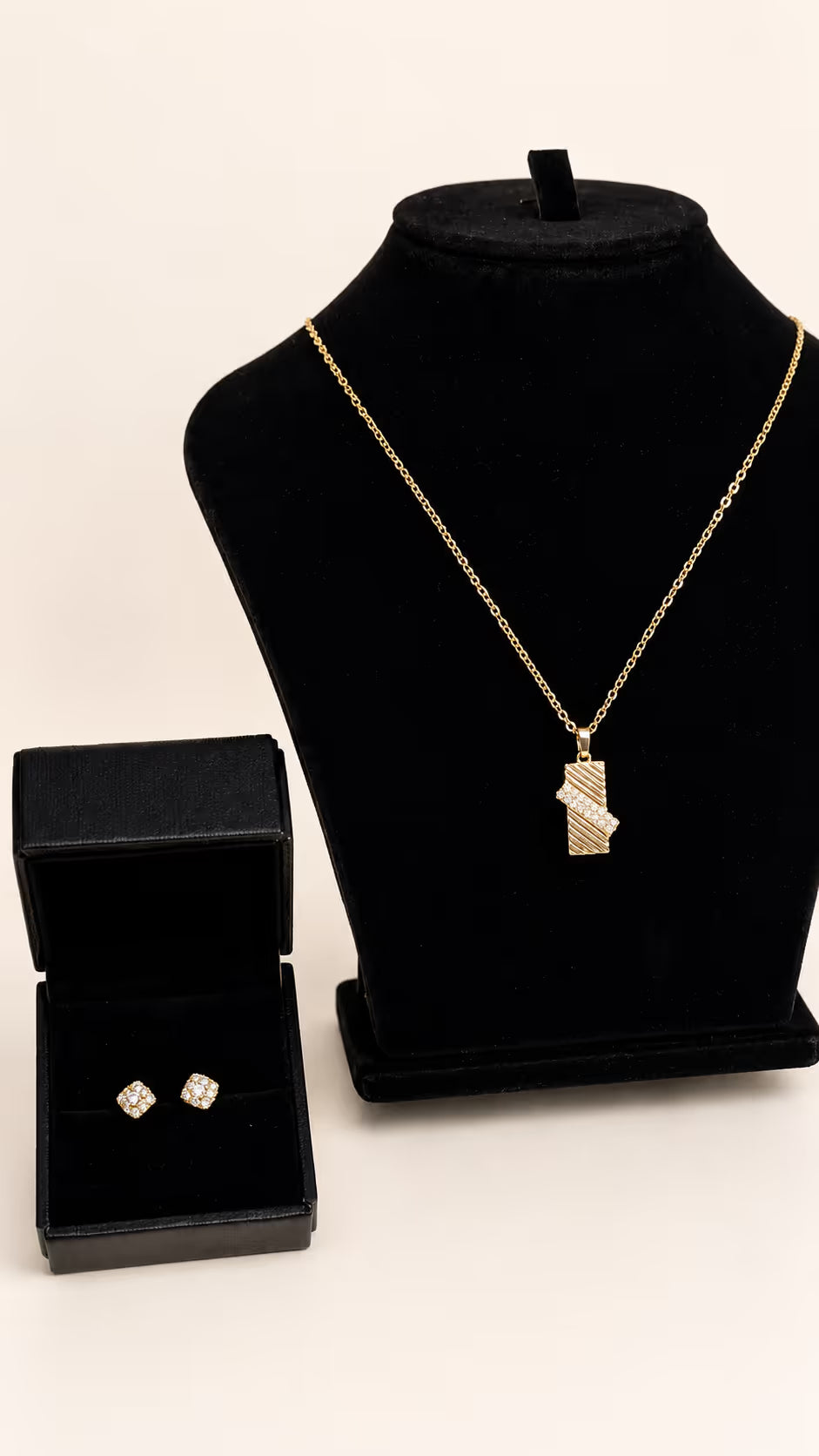 Exclusive Pendant Set (KD-6) - View 4 - Shop Aizel